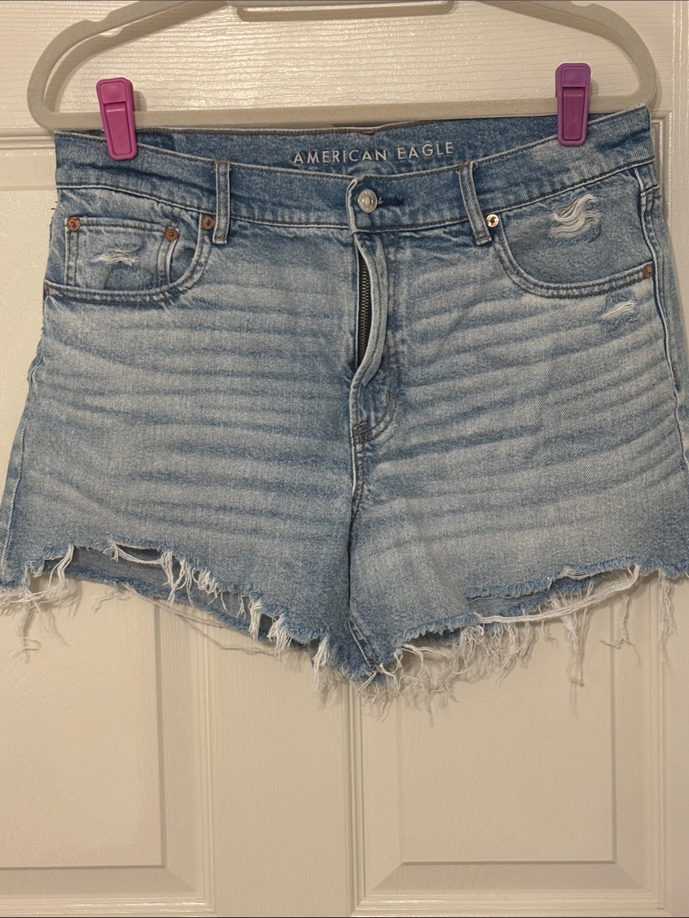 American Eagle Outfitters Strigod Light Wash Frayed Hem Denim Shorts 12
